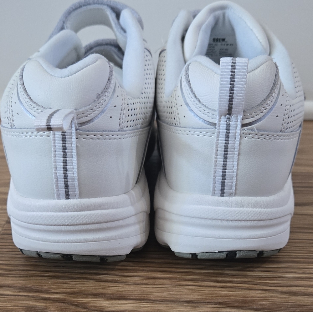 Women's DREW Paige Leather Strap Closure Orthopedic Sneakers - Picture 5 of 8
